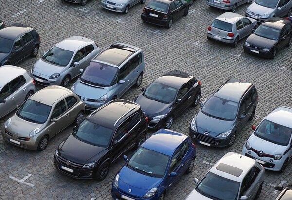 parking_825371_1280
