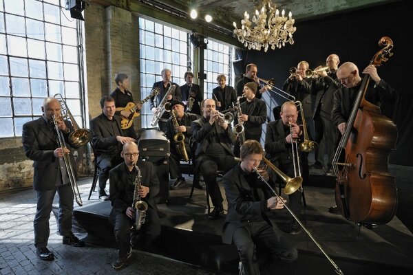 DIV_hr-Bigband_01____by_Dirk_Ostermeier