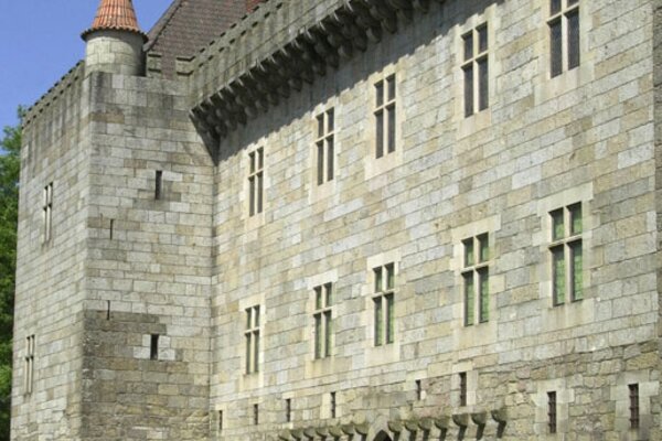 Pacos-Duques-e-Castelo