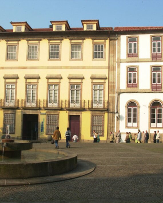 Biblioteca_Municipal_Raul_Brandao_1_690_2000