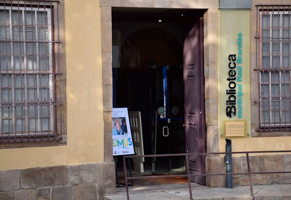 biblioteca_leniarego_2