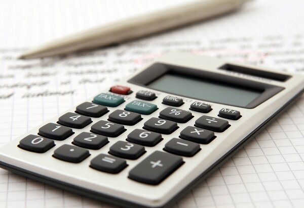 accountant_g322cb62d6_1280