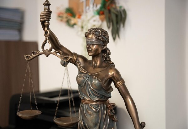 law_8722596_1280