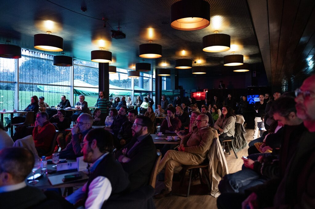 2025_02_01_apresentacao_balcao_de_apoio_a_criacao_cafe_concerto_paulo_lopes_silva_cmguimaraes_ivo...