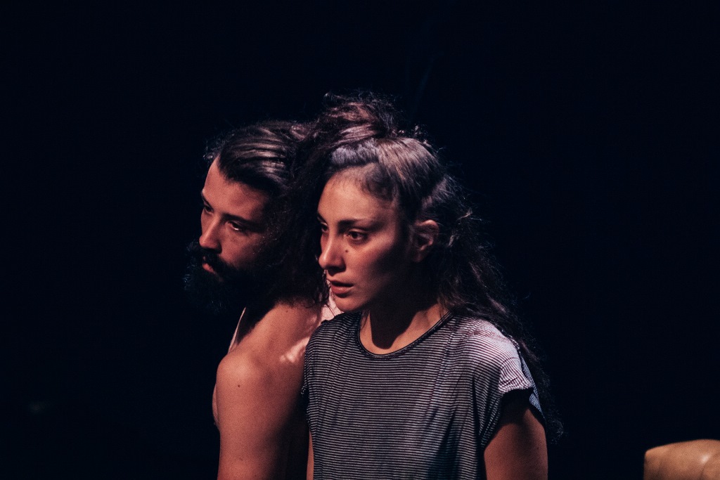 Peça de teatro "Hamlet Talvez" exibida no Centro Cultural Vila Flor