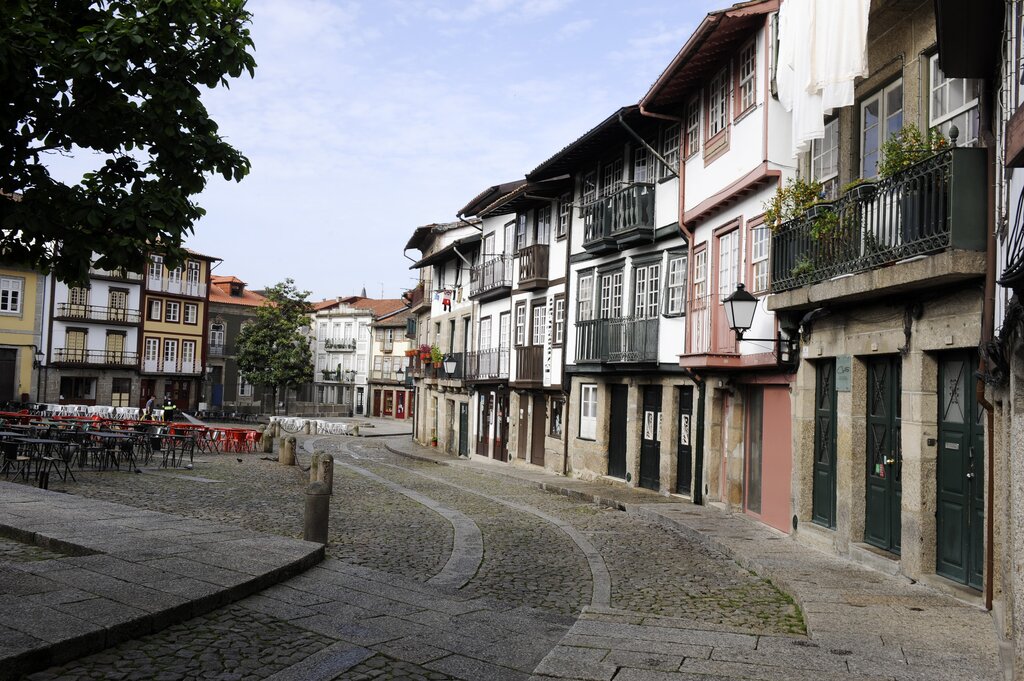 Cidades com Centros Históricos classificados reúnem em Guimarães pela isenção de IMI