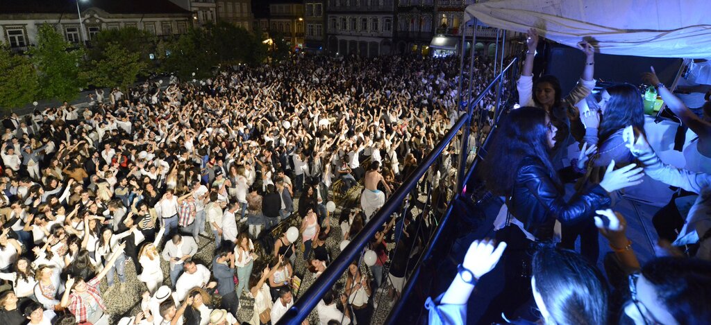 Noite Branca animou ruas e praças de Guimarães!