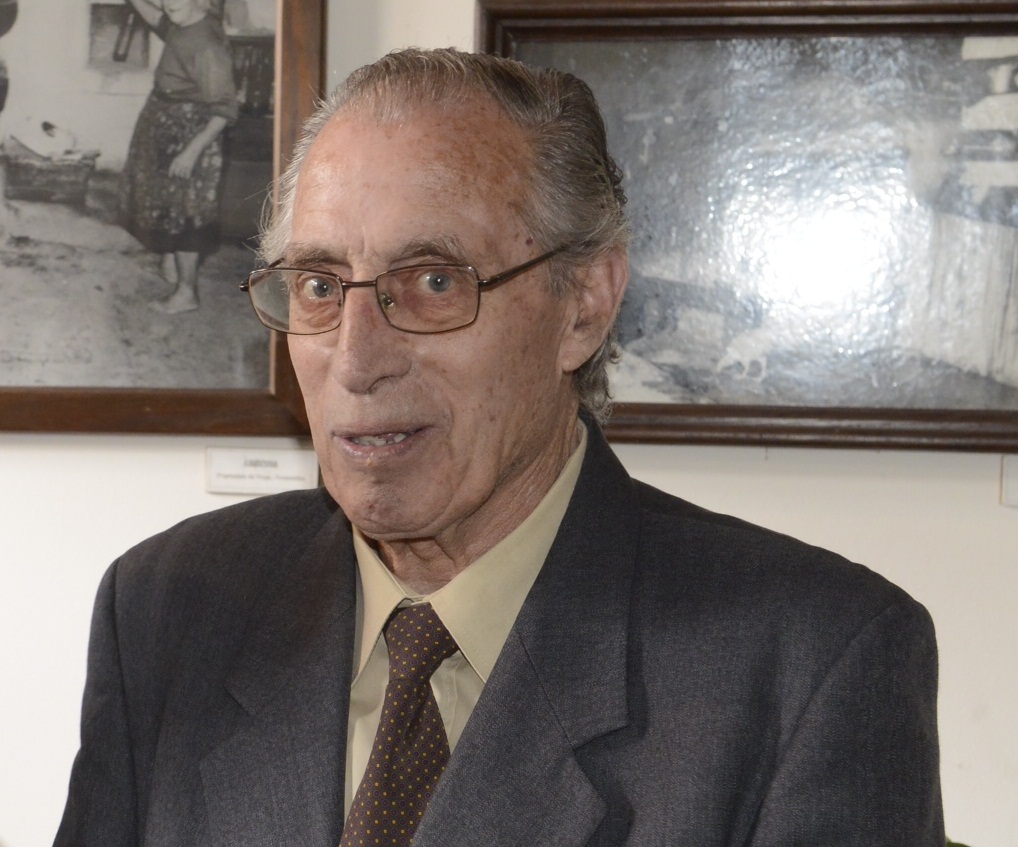 Presidente da Câmara apresenta condolências pelo falecimento do fundador e diretor do Museu de Ag...