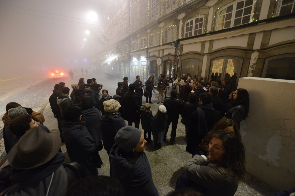 Locais e horários das Reisadas 2015 até às atuações no Largo da Oliveira