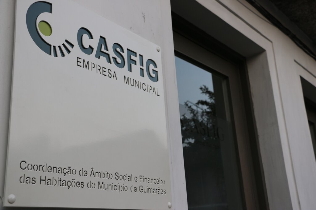 Município de Guimarães entrega chaves de habitações a mais 10 famílias vimaranenses