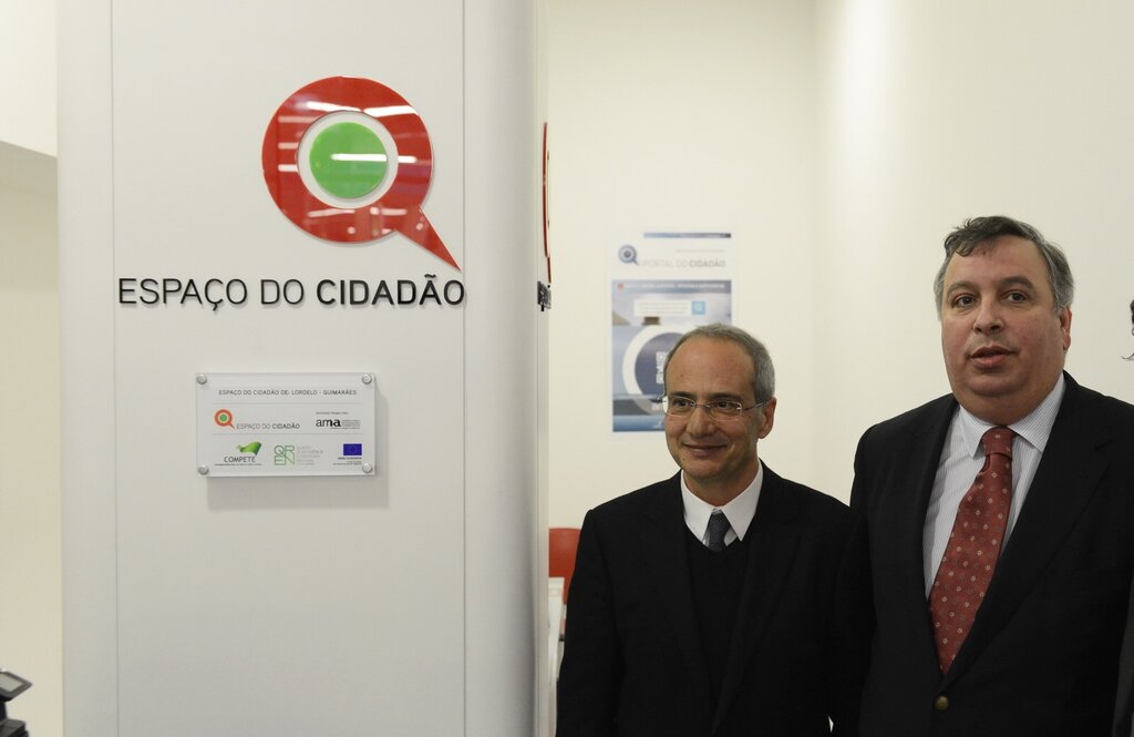 Secretário de Estado para a Modernização Administrativa visita quatro Espaços do Cidadão em Guima...