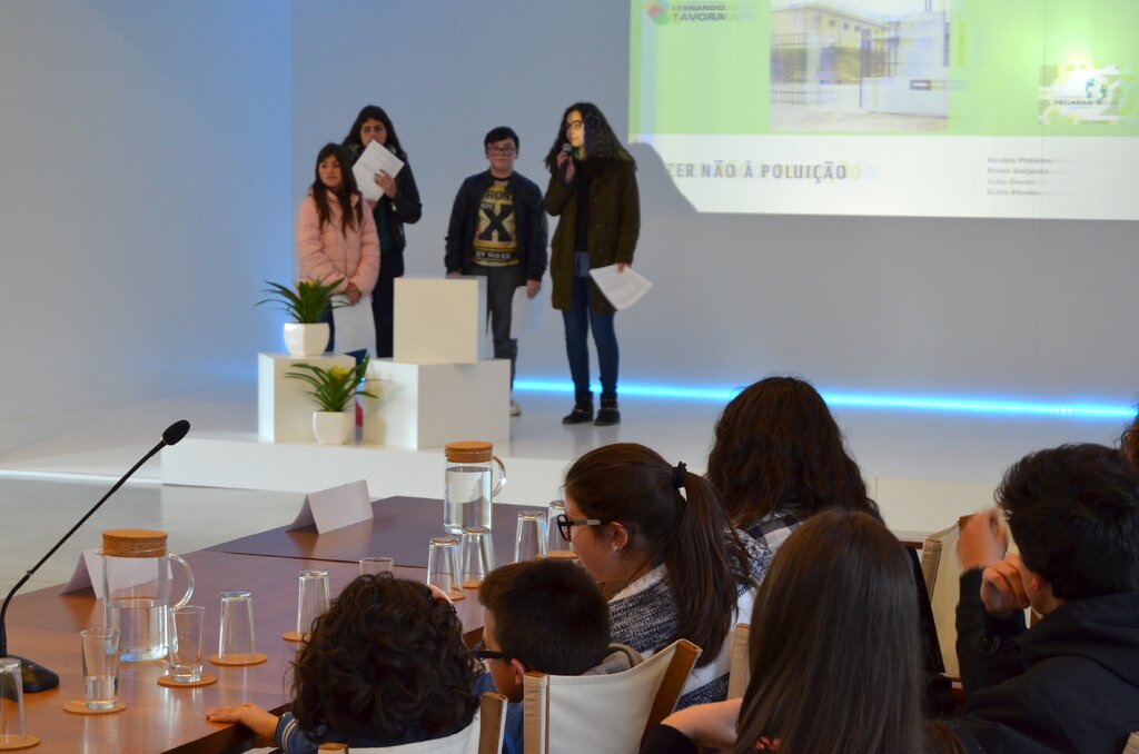Estudantes vimaranenses voltaram a debater ambiente na segunda sessão do Eco-Parlamento