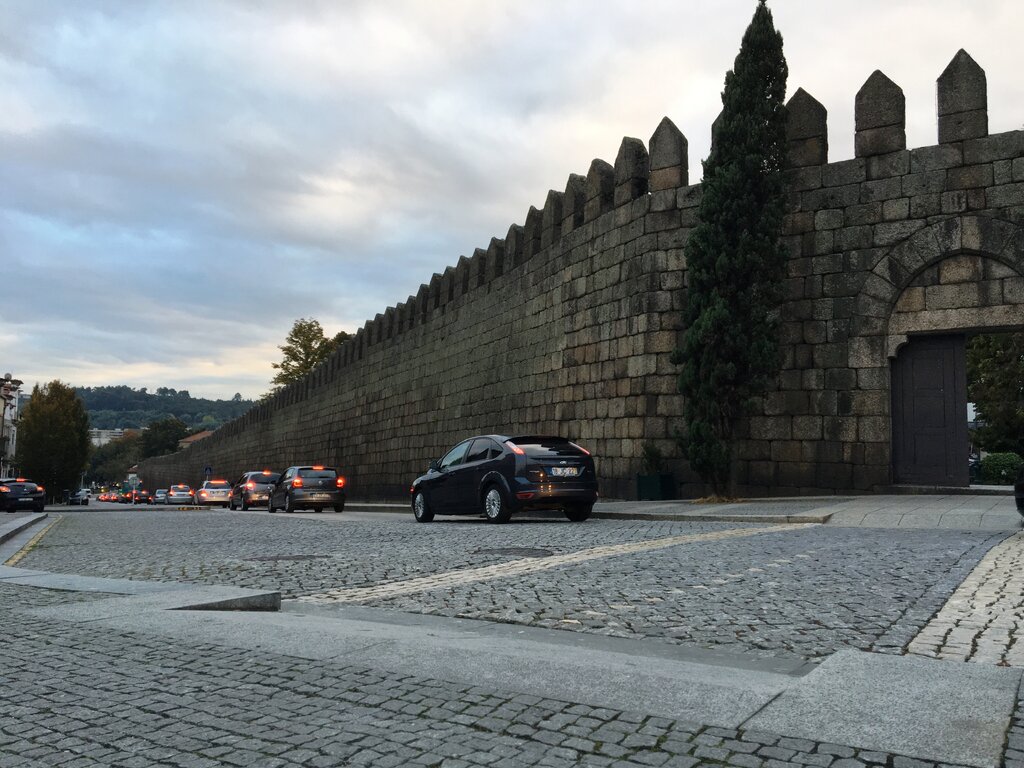 Câmara de Guimarães torna cidade acessível a pessoas com mobilidade condicionada