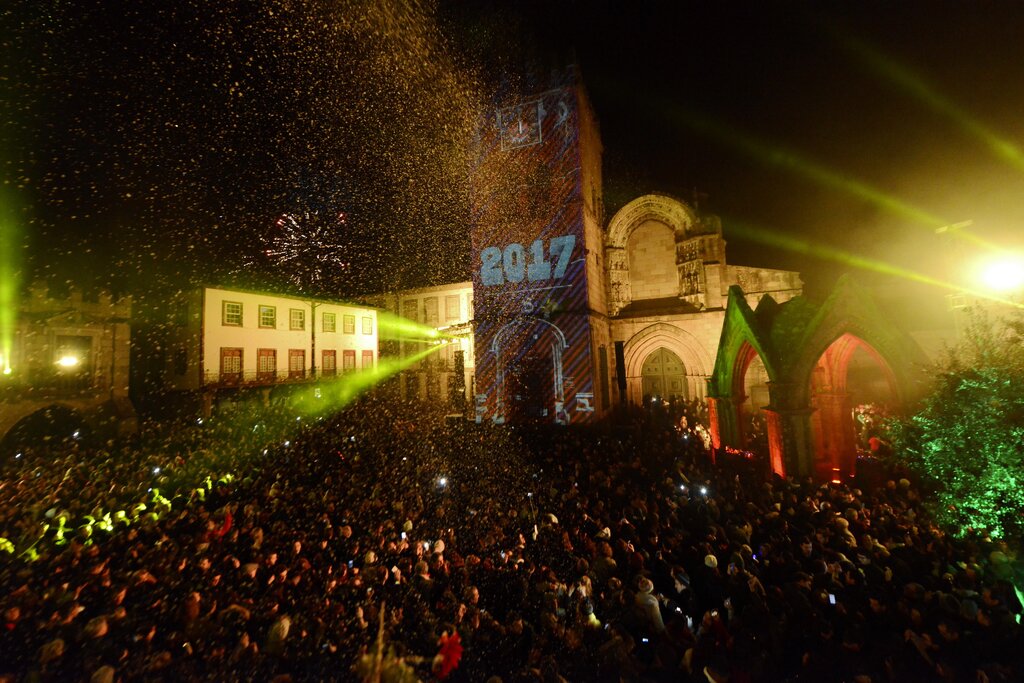 Enchente no Centro Histórico de Guimarães recebeu chegada de 2017