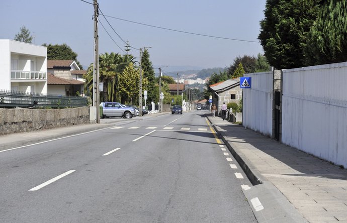 Rua António da Costa Guimarães reabre esta quinta-feira, 26 de abril