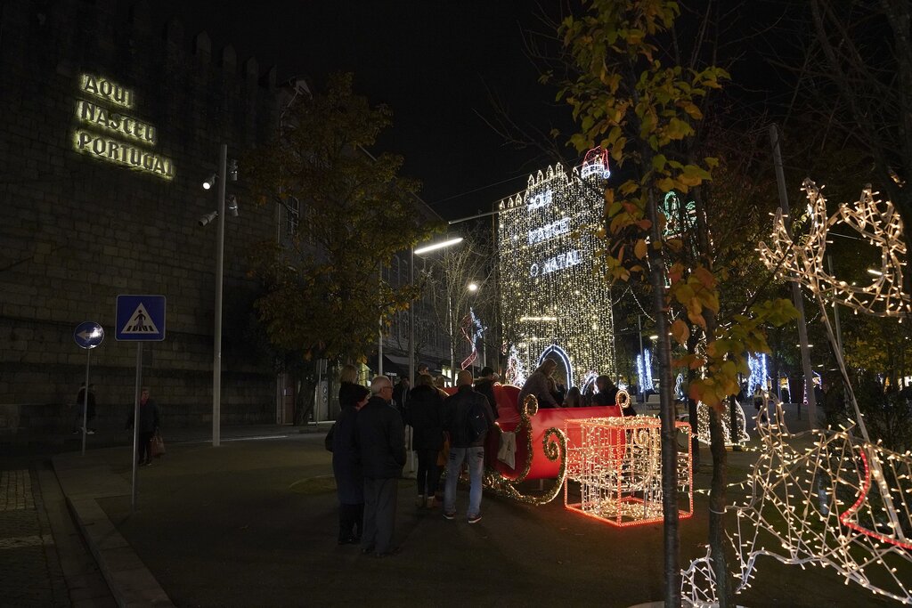 Mercado de Natal de Guimarães encanta  no Bosque da Alameda de S. Dâmaso
