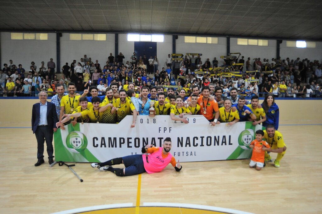 C R Candoso sagra-se campeão nacional da 2ª divisão de Futsal