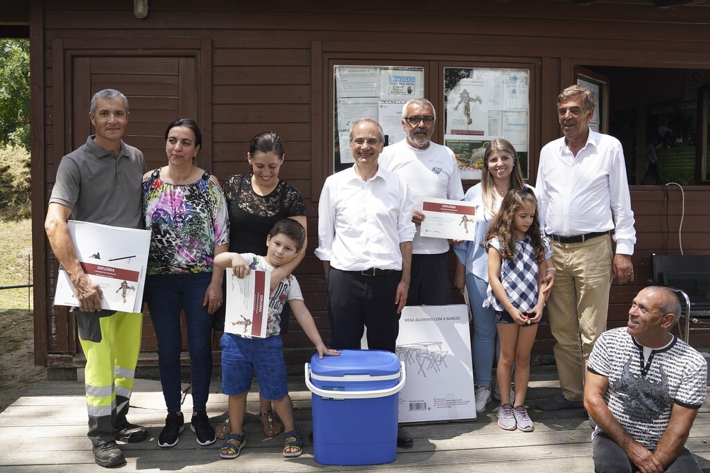 Vencedores do Concurso de Espantalhos na Horta Pedagógica de Guimarães