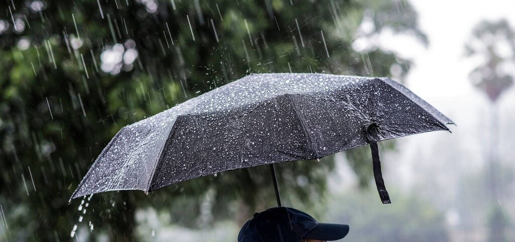 Alerta de períodos de chuva forte e persistente