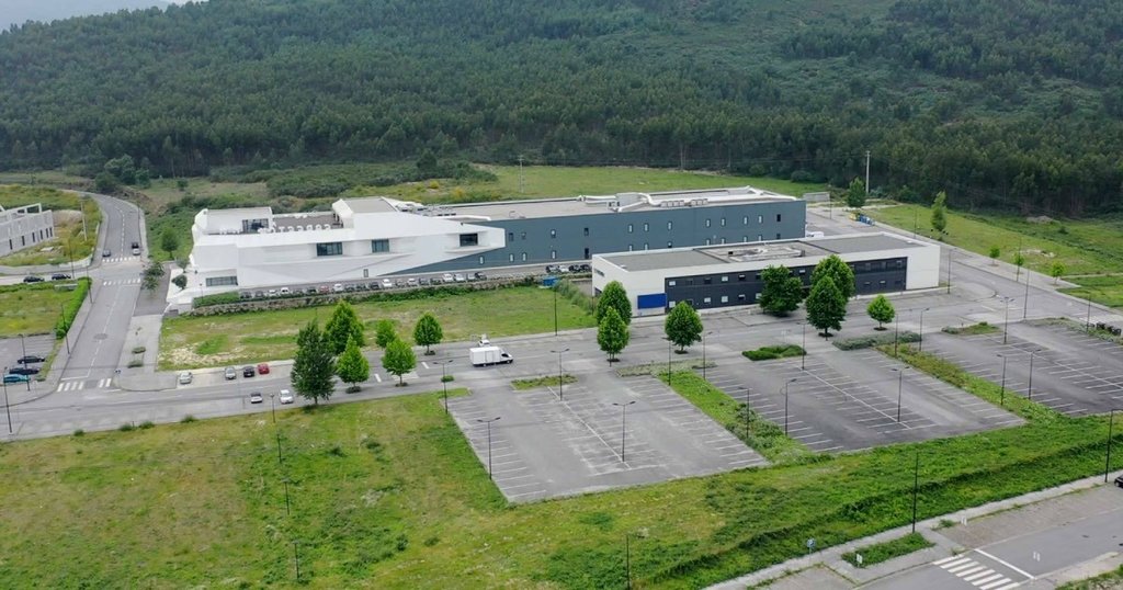 Supercomputador Deucalion adquirido pela União Europeia instalado em Guimarães