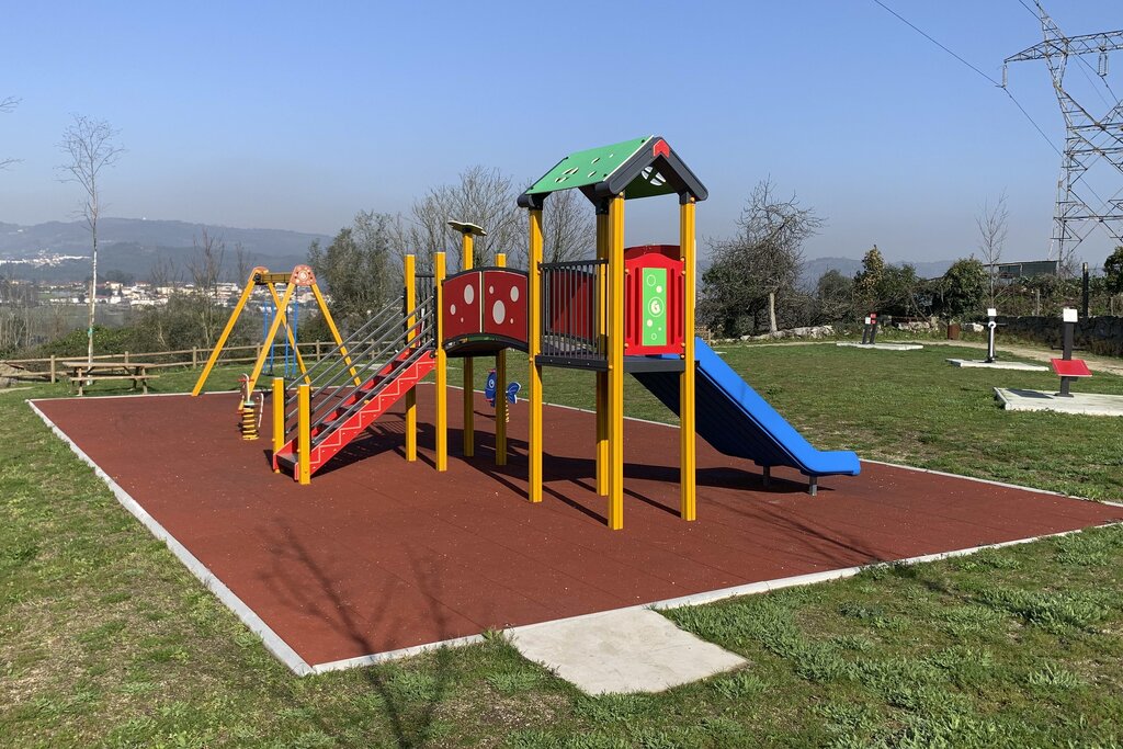 Município de Guimarães procede à reabertura dos Parques Infantis