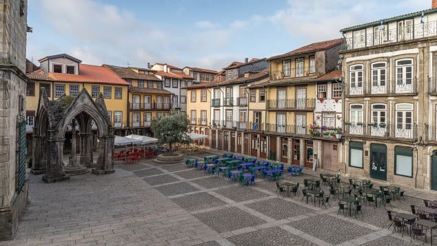 CNN elege Guimarães entre as pequenas Cidades mais bonitas da Europa