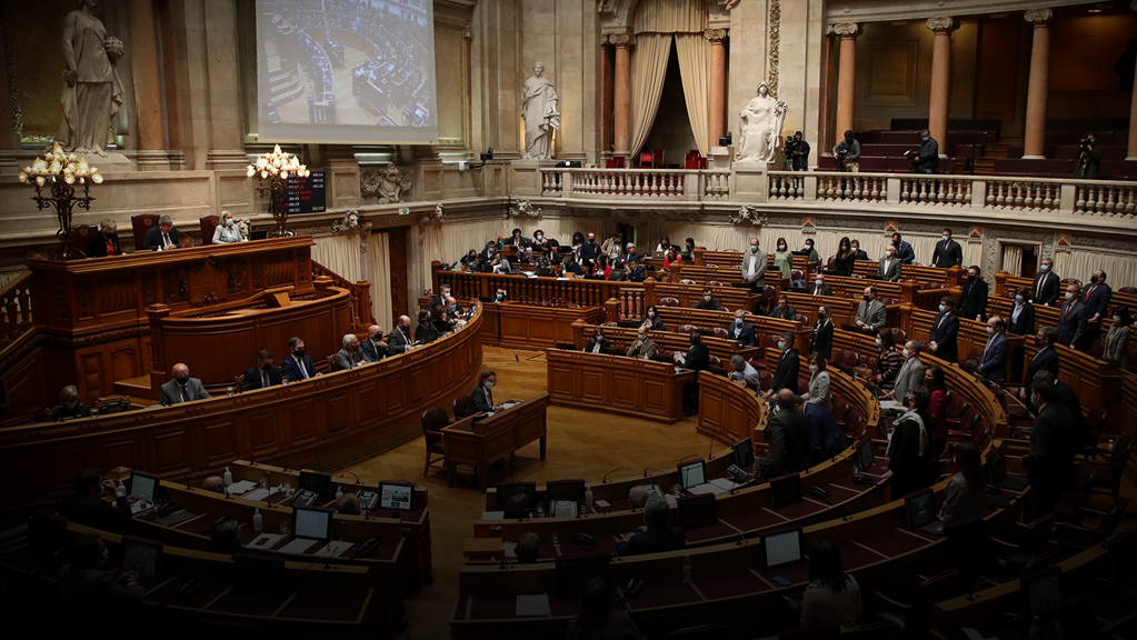 Obrigações Declarativas dos Titulares de Cargos Políticos e de Altos Cargos Públicos