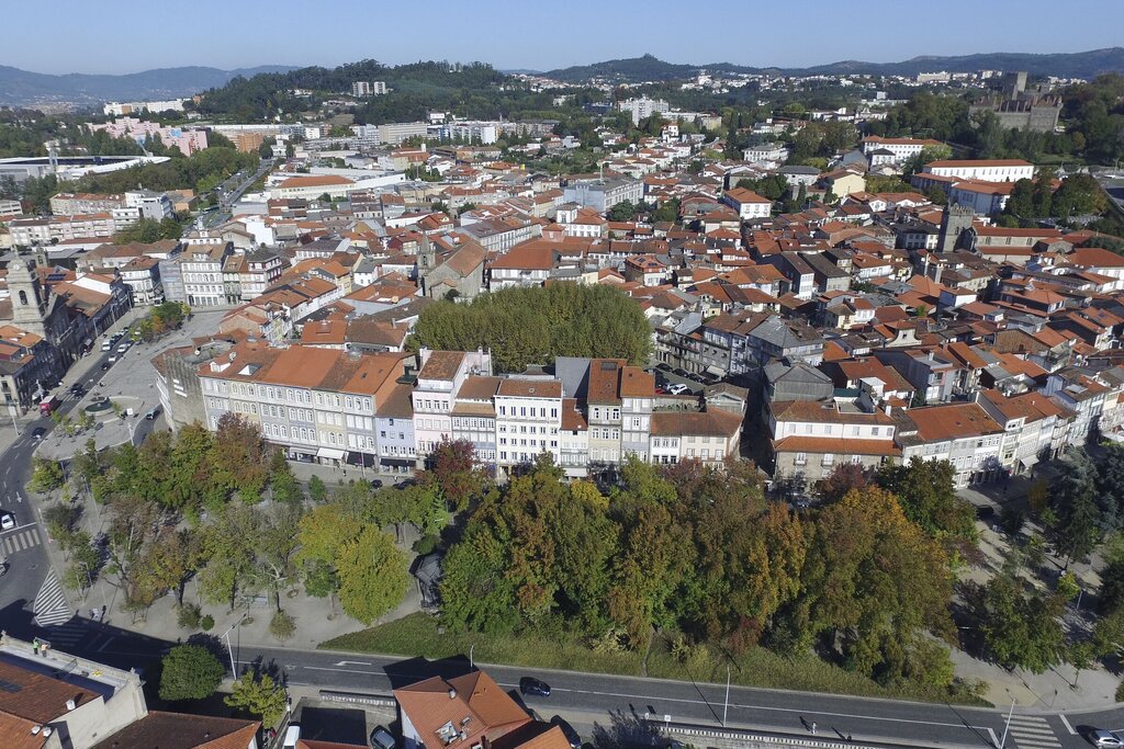 Câmara de Guimarães prepara Bairro Comercial Digital com contributo dos comerciantes