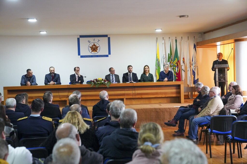 Órgãos Sociais dos Bombeiros Voluntários das Caldas das Taipas apresentados em sessão pública