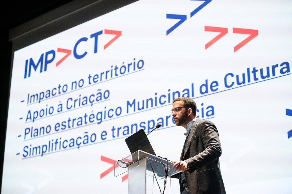 Três anos de IMPACTA apresentado ao detalhe no Teatro Jordão com um investimento de quase um milh...