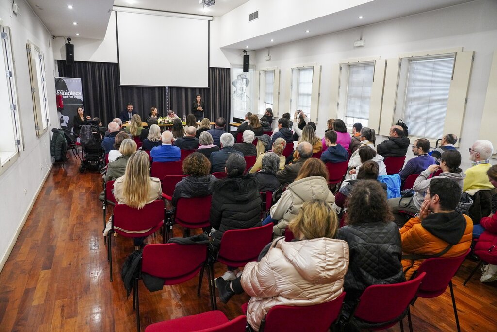 Guimarães organiza lançamento do livro 'Relatório da Vida do Rémi'