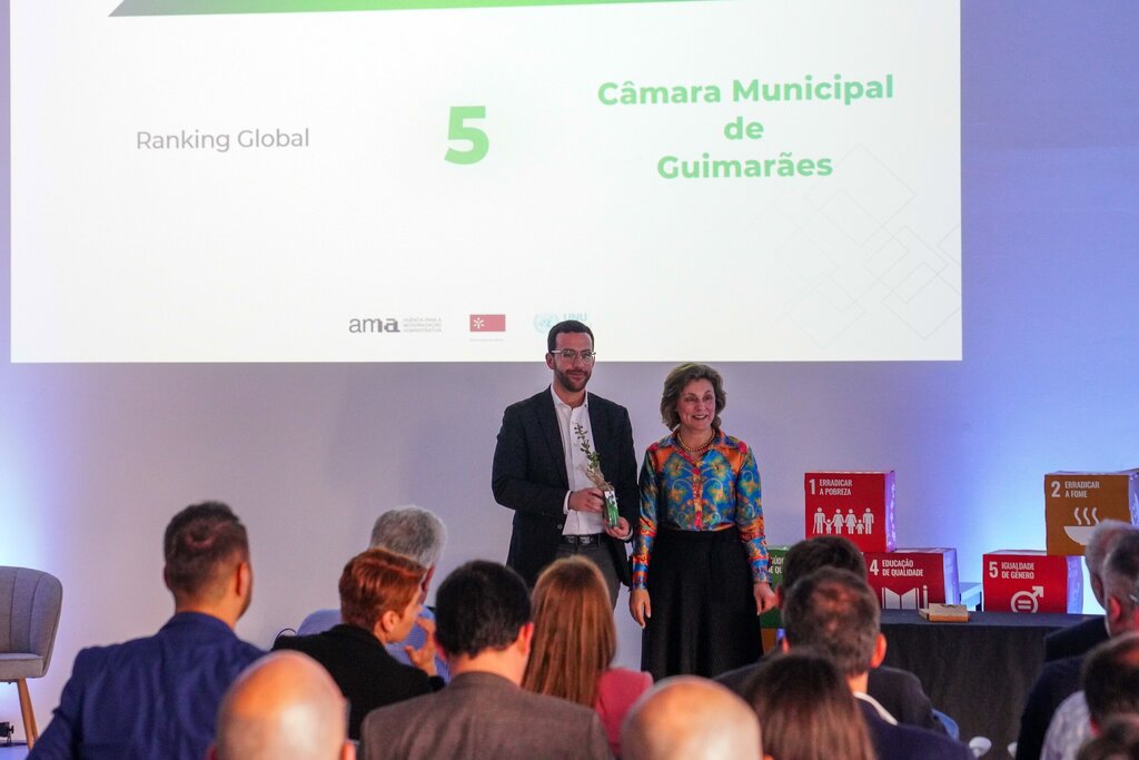 Guimarães melhora posição no ranking global do Índice da Presença na Internet das Câmaras Municip...