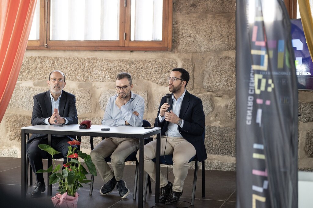 Feira Internacional de Ciência em Guimarães: Um portal para as tecnologias do futuro e a formaçã...