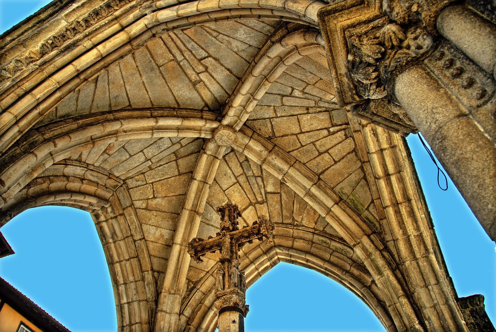 guimaraes___padrao_comemorativo_da_batalha_do_salado__2_