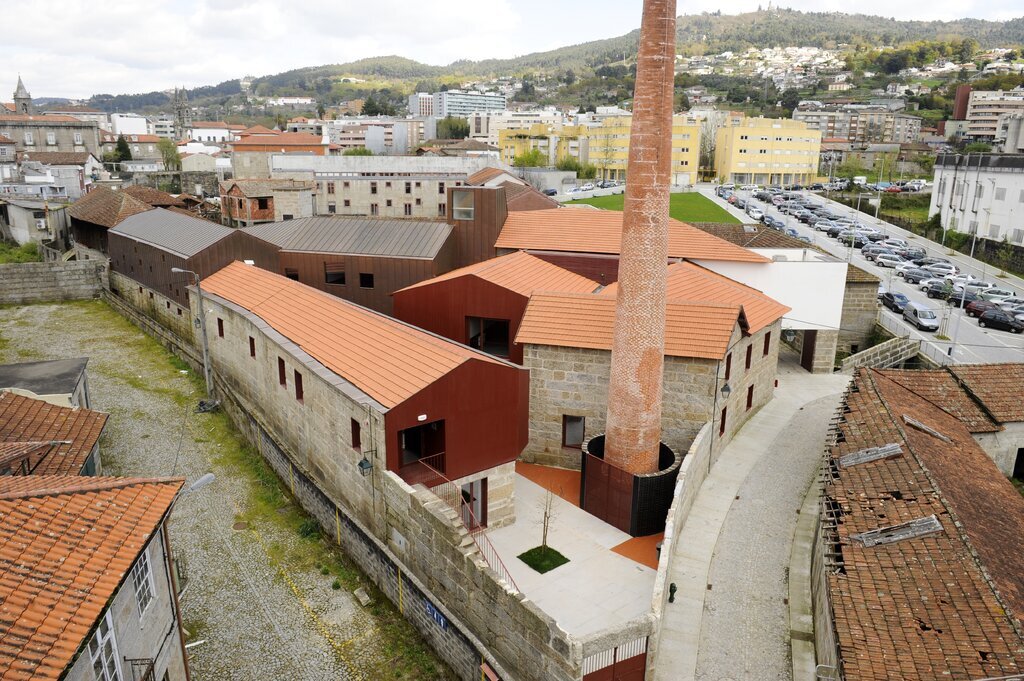 Abertura oficial do 2.º aniversário da Zona de Couros, Património Mundial, com inauguração do mur...