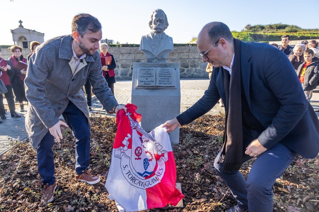 São Torcato inaugura monumento evocativo dos 200 anos do nascimento de Camilo Castelo Branco