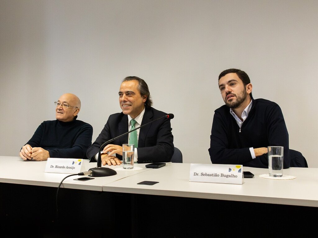 Sebastião Bugalho e Ricardo Araújo inspiram jovens da Escola Francisco de Holanda nos 40 anos de ...